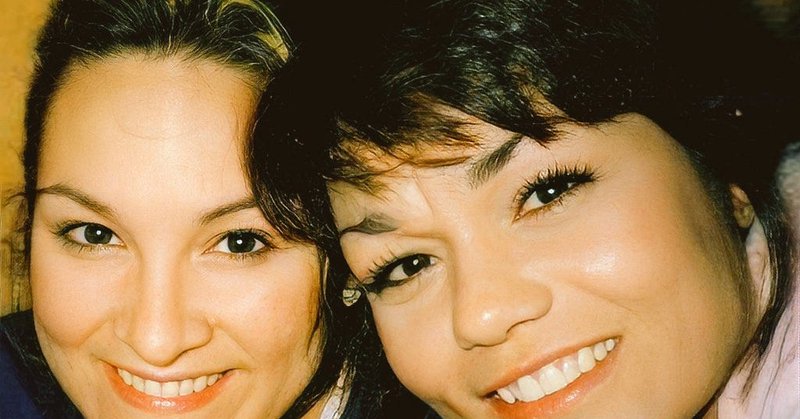 Sandra and her late sister, Nancy.