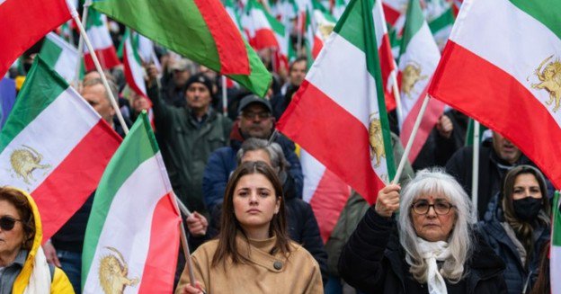 People of the Land of Persia: Patriots and Regime Loyalists