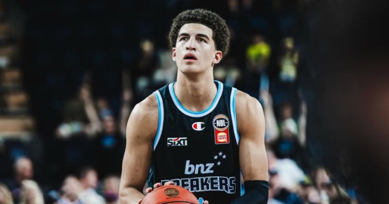 El mexicano Karim López se declaró elegible para el NBA Draft 2026.