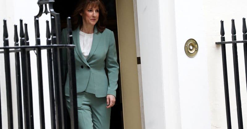 Featured image for UK to devolve more fiscal powers to regions, finance minister Reeves says