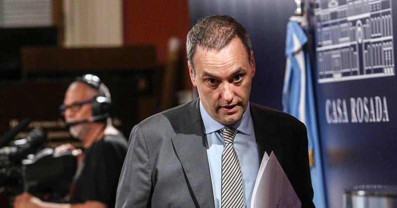 Adorni fue “coordinador técnico administrativo” en la dirección de infraestructura.