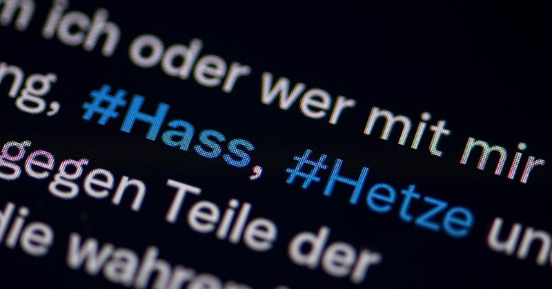 Hashtags Hass und Hetze