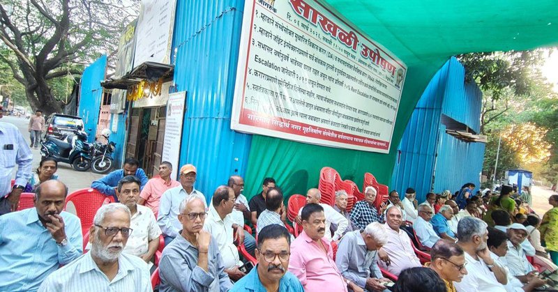 The protest entered its 21th day on Thursday, with women, senior citizens, and teenagers participating in the peaceful demonstration. PICS/ MANJEET THAKUR, ANUSHREE GAIKWAD