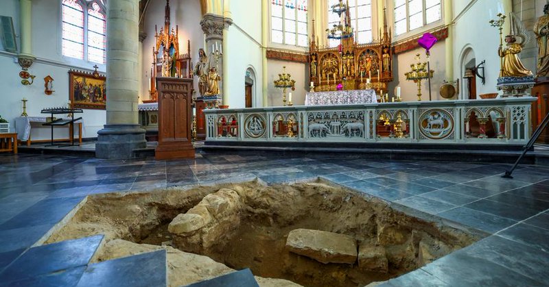 Un esqueleto hallado bajo el altar de una iglesia en Maastricht podría ser el del mosquetero d'Artagnan.