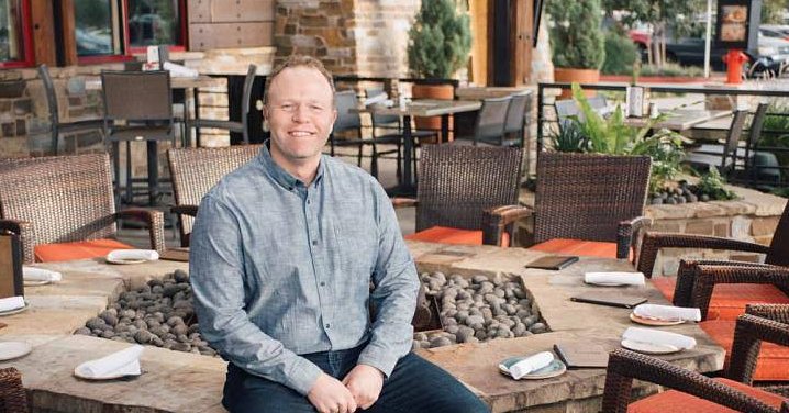 Host/Hostess in Northbrook, IL