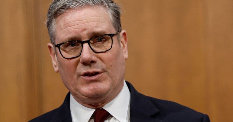 Featured image for UK joins global push to rein in children's screen use with national guidance