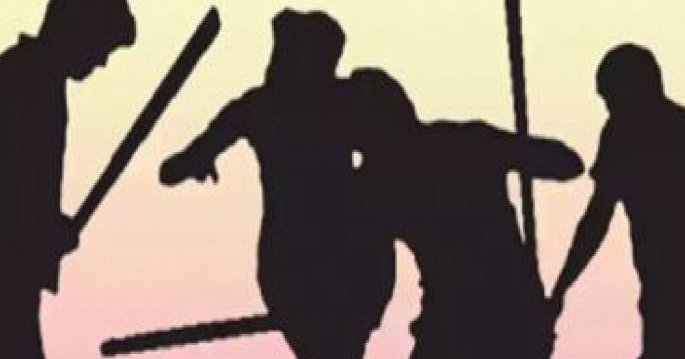 Kolhapur News: Rival Groups Clash in Rajarampuri in Broad Daylight; Police Launch Probe - www.lokmattimes.com