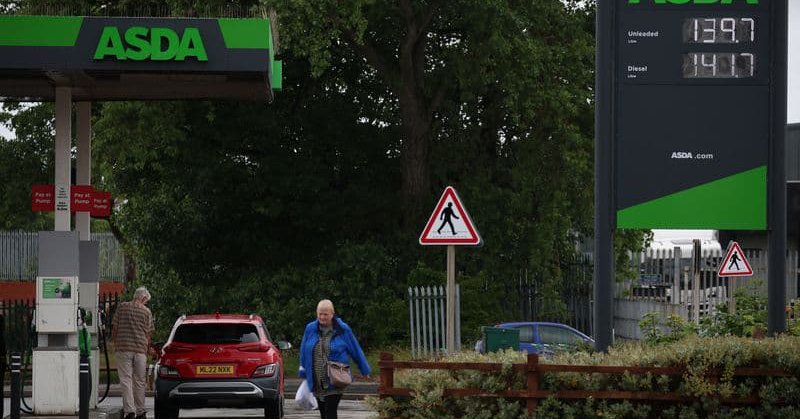 Featured image for Britain's Asda profit slumps 33% on price lowering strategy