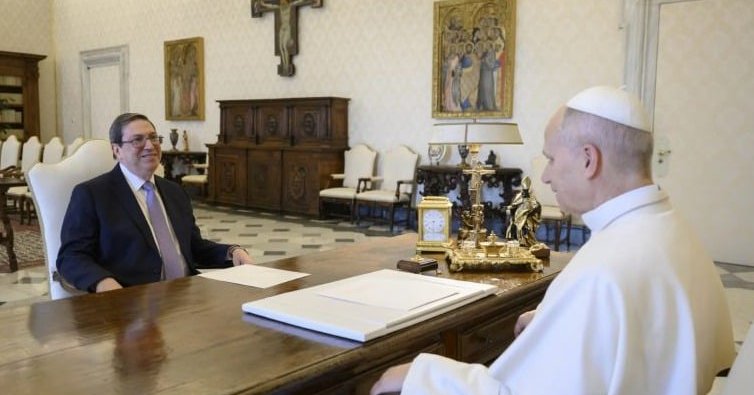 Reunión de Bruno Rodríguez con el papa León XIV en el Vaticano, en febrero de 2026.