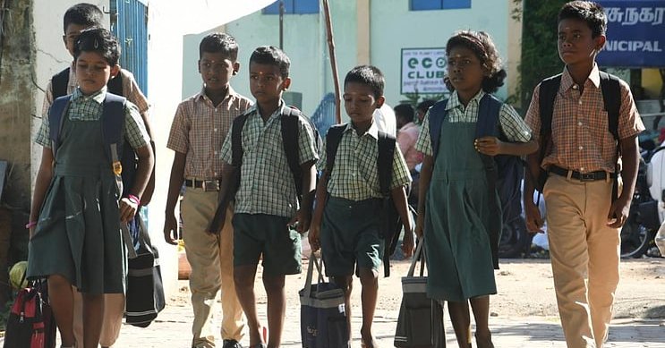 தமிழகத்தில் கோடை விடுமுறை முடிந்து ஜூன் 4-ம் தேதி பள்ளிகள் திறக்கப்படும்