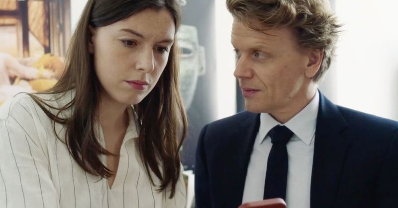 Louise Chevillotte and Alex Lutz in "Auctio"