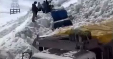 avalanches on Srinagar-Leh highway
