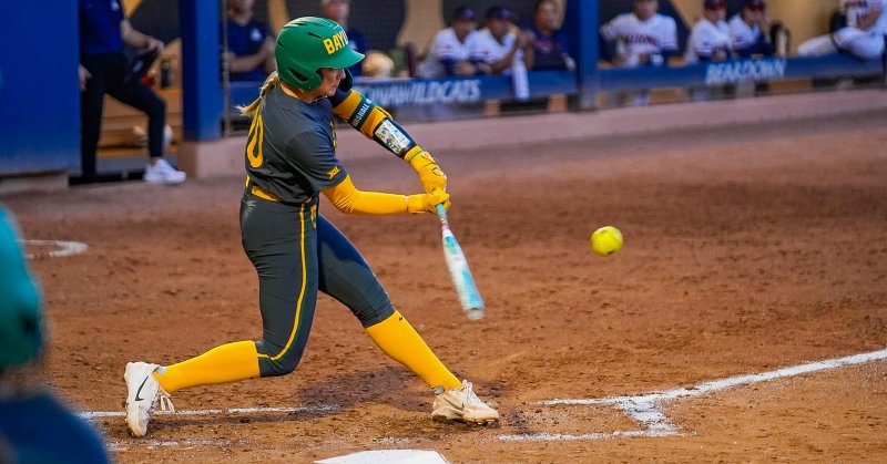 Kaygen Marshall Hits a Homerun against No. 13 Arizona