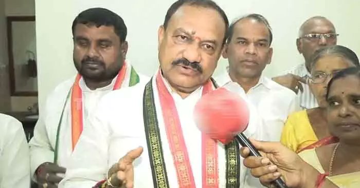 ఈ రోజుల్లో రాజకీయ పార్టీ పెట్టడం ఈజీనే.. టీపీసీసీ చీఫ్ ఆసక్తికర వ్యాఖ్యలు