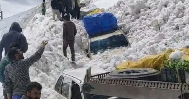 श्रीनगर-लेह हाईवे पर एवलांच, 7 लोगों  की मौत