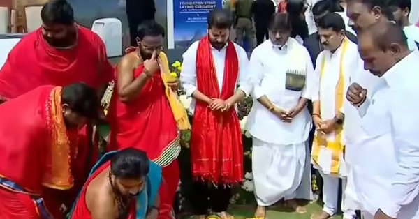 మూసీ తీరంలో ఆధ్యాత్మిక శోభ.. రూ.700 కోట్లతో ఓంకారేశ్వర ఆలయం..శంకుస్థాపన చేసిన ముఖ్యమంత్రి