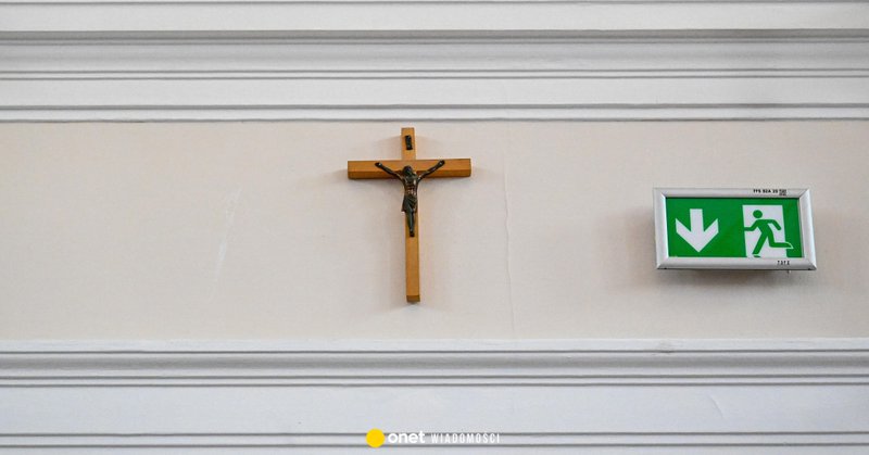Krzyż w urzędzie