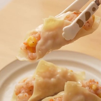 29K views · 324 reactions | Trending Chinese steamed shrimp dumplings recipe in China #recipe #cooking #chinesefood #dumplings #dimsum #hargow | foodiechina888 | Facebook