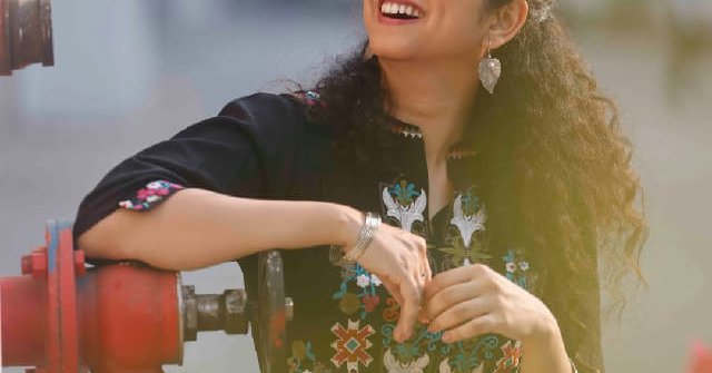 सौंदर्य तुझं शब्दांमध्ये मांडणं कठीण, प्रियदर्शनी इंदलकरचा लुक चर्चेत