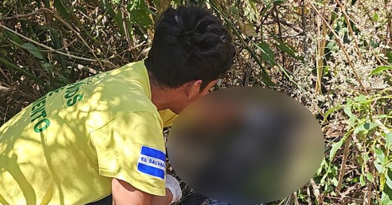 Motociclista fallece tras brutal choque contra árbol en Izalco | Noticias