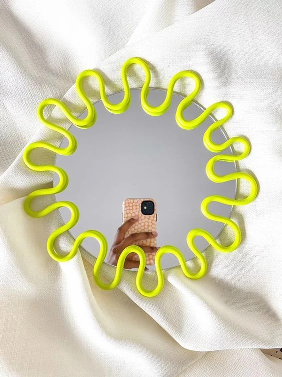 curvy mirror