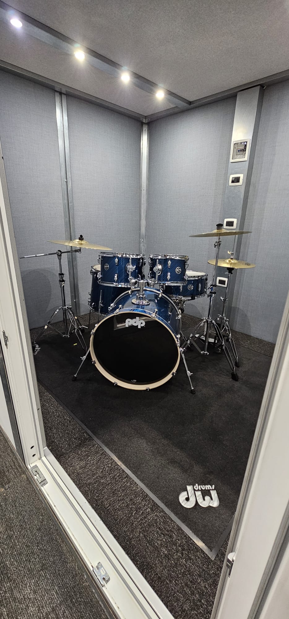 Drummers delight with the Shiny New PDP Pacific Drums Main Stage Complete Drum Kit featuring in our mpod, we ARE excited!