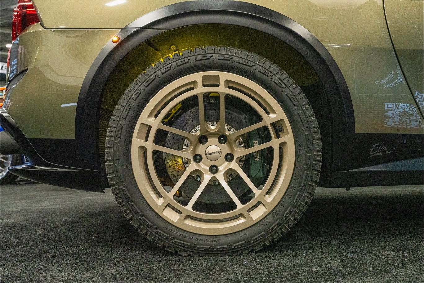 GlasWerks Special Operations "Elevato V12" Ferrari GTC4Lusso on Forgeline One Piece Forged Monoblock TR11 5-Lug Wheels, wheel closeup