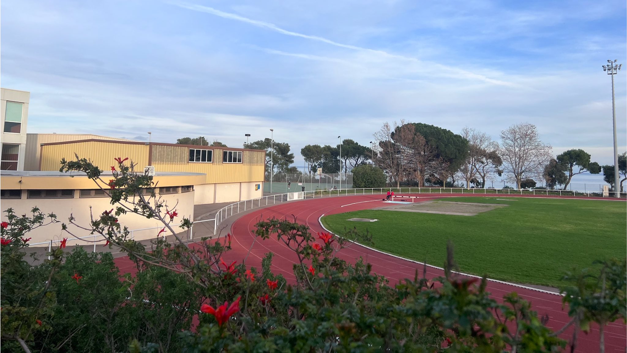 🔜 La 2ème phase suivra dans les mois à venir, elle concernera la modernisation de la partie extérieure du complexe.
Montant des travaux de la première phase : 2, 2 M€ HT.