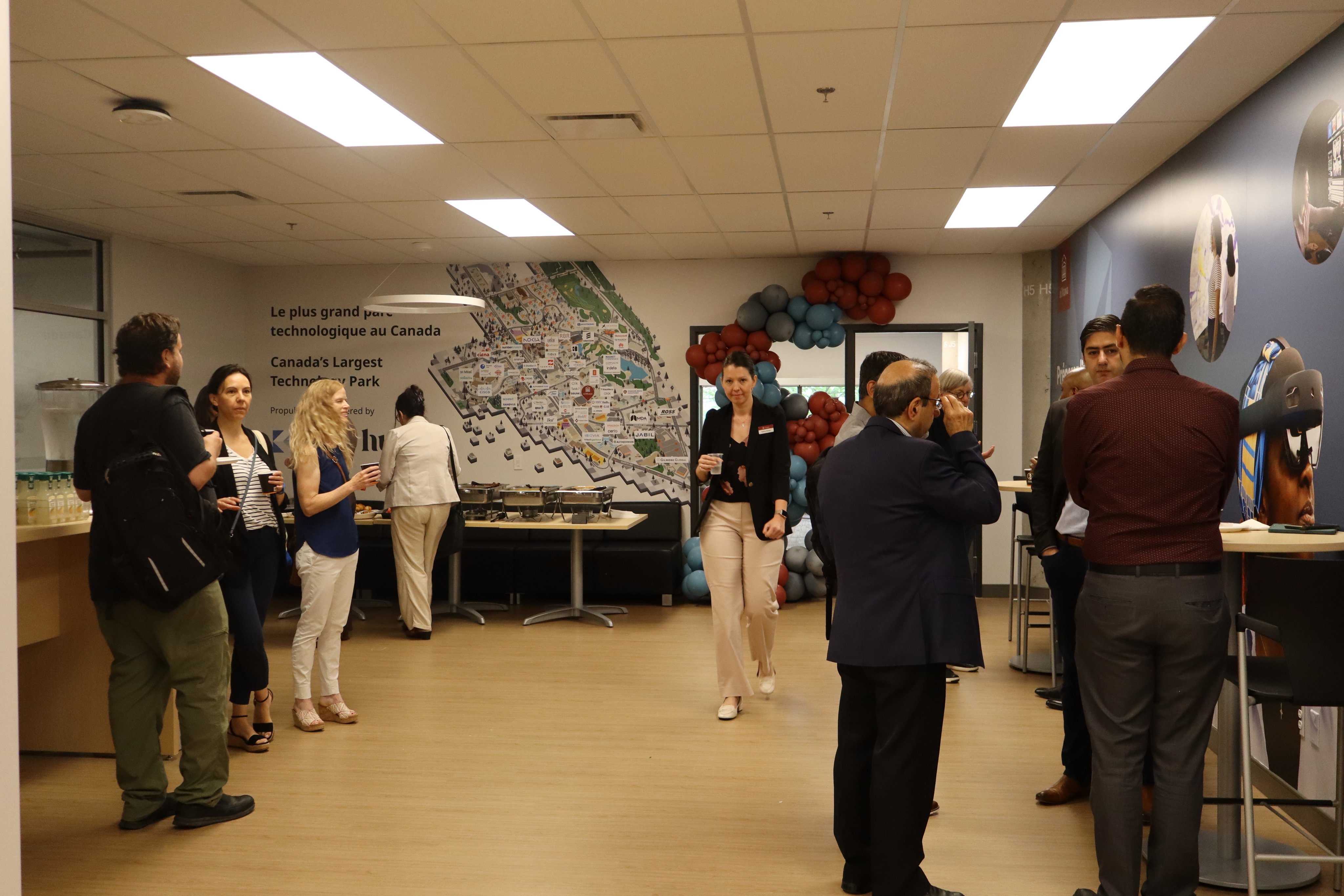 Mise en réseau des participants sur le campus Kanata Nord