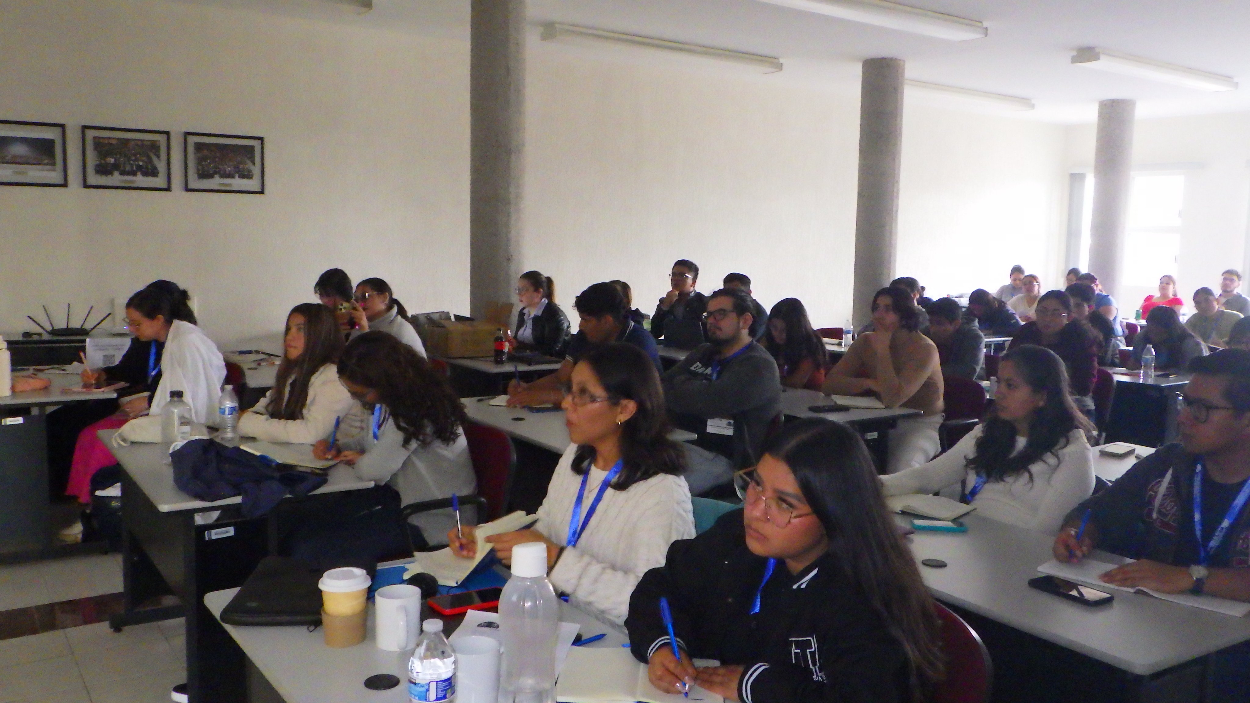 🗣 Compartimos imágenes de las conferencias prácticas de la "3th Escuela de Verano de Adsorción"🔬🥽🥼. La conferencia impartida fue "Microscopía electrónica de barrido (SEM): Principios y Aplicaciones en Adsorción" a cargo del 👨🏫 Dr. Antonio Aragón Piña, profesor investigador del Posgrado en Ingeniería de Minerales💎 . El evento fue organizado por la 👩🏫 Dra. María Selene Berber Mendoza y el comité de la Asociación Mexicana de Adsorción, AMDA. La Dra. Selene es profesora investigadora del Posgrado de Tecnología y Gestión del Agua del Centro de Investigación y Estudios de Posgrado de la Facultad de Ingeniería, CIEP-FI de la UASLP 🕍., miércoles 25 de junio, edificio A, Facultad de Ingeniería.
📢 Si te gustaría iniciar tus trámites y estudiar una Maestría o Doctorado en el Posgrado en Ingeniería de Minerales 💎escribe un email dirigido al Dr. Roberto Briones Gallardo
posgrado.minerales@ing.uaslp.mx y a difusion.posgrados@ing.uaslp.mx con MI. Juárez Martínez Edith Priscila.