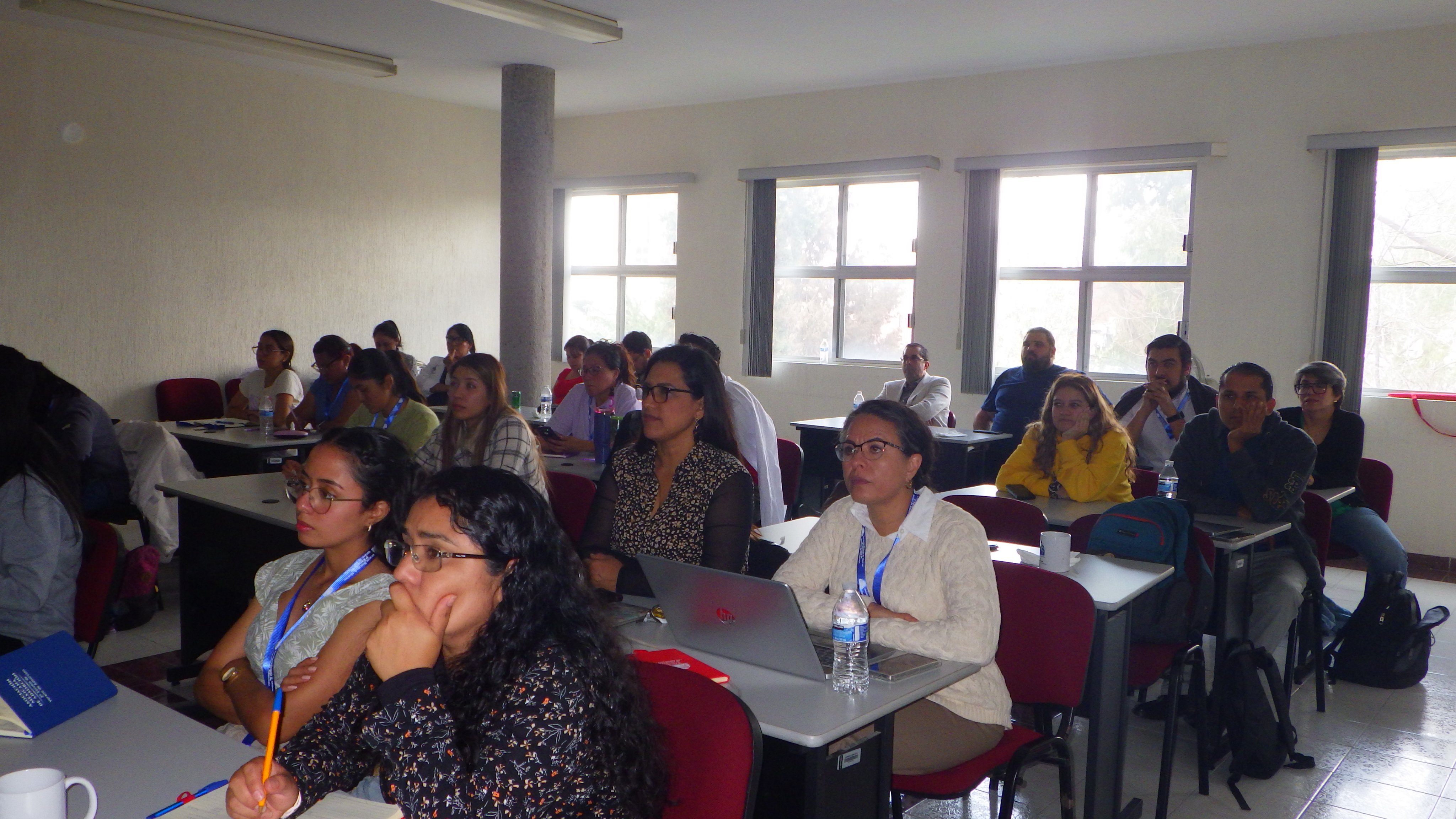🗣 Compartimos imágenes de las conferencias prácticas de la "3th Escuela de Verano de Adsorción"🔬🥽🥼. La conferencia impartida fue "Microscopía electrónica de barrido (SEM): Principios y Aplicaciones en Adsorción" a cargo del 👨🏫 Dr. Antonio Aragón Piña, profesor investigador del Posgrado en Ingeniería de Minerales💎 . El evento fue organizado por la 👩🏫 Dra. María Selene Berber Mendoza y el comité de la Asociación Mexicana de Adsorción, AMDA. La Dra. Selene es profesora investigadora del Posgrado de Tecnología y Gestión del Agua del Centro de Investigación y Estudios de Posgrado de la Facultad de Ingeniería, CIEP-FI de la UASLP 🕍., miércoles 25 de junio, edificio A, Facultad de Ingeniería.
📢 Si te gustaría iniciar tus trámites y estudiar una Maestría o Doctorado en el Posgrado en Ingeniería de Minerales 💎escribe un email dirigido al Dr. Roberto Briones Gallardo
posgrado.minerales@ing.uaslp.mx y a difusion.posgrados@ing.uaslp.mx con MI. Juárez Martínez Edith Priscila.
🚩