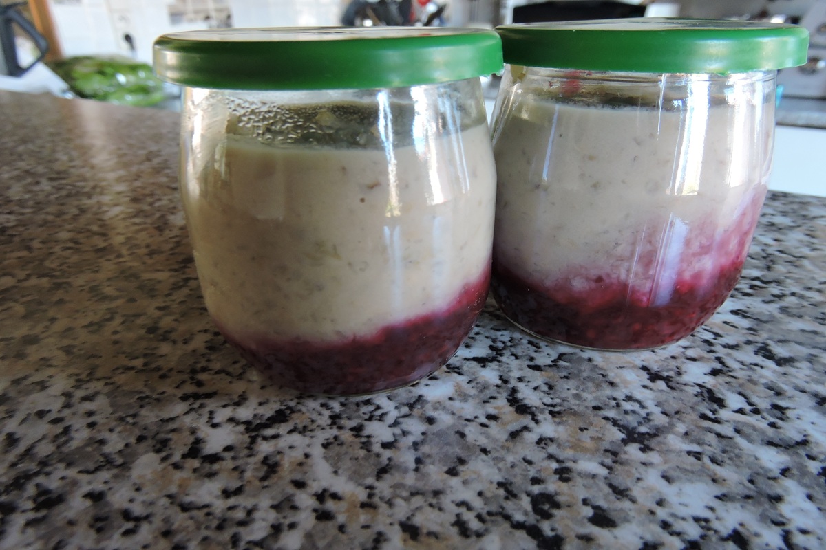 Kasha, lait, purée d’amande, fruits, ig bas