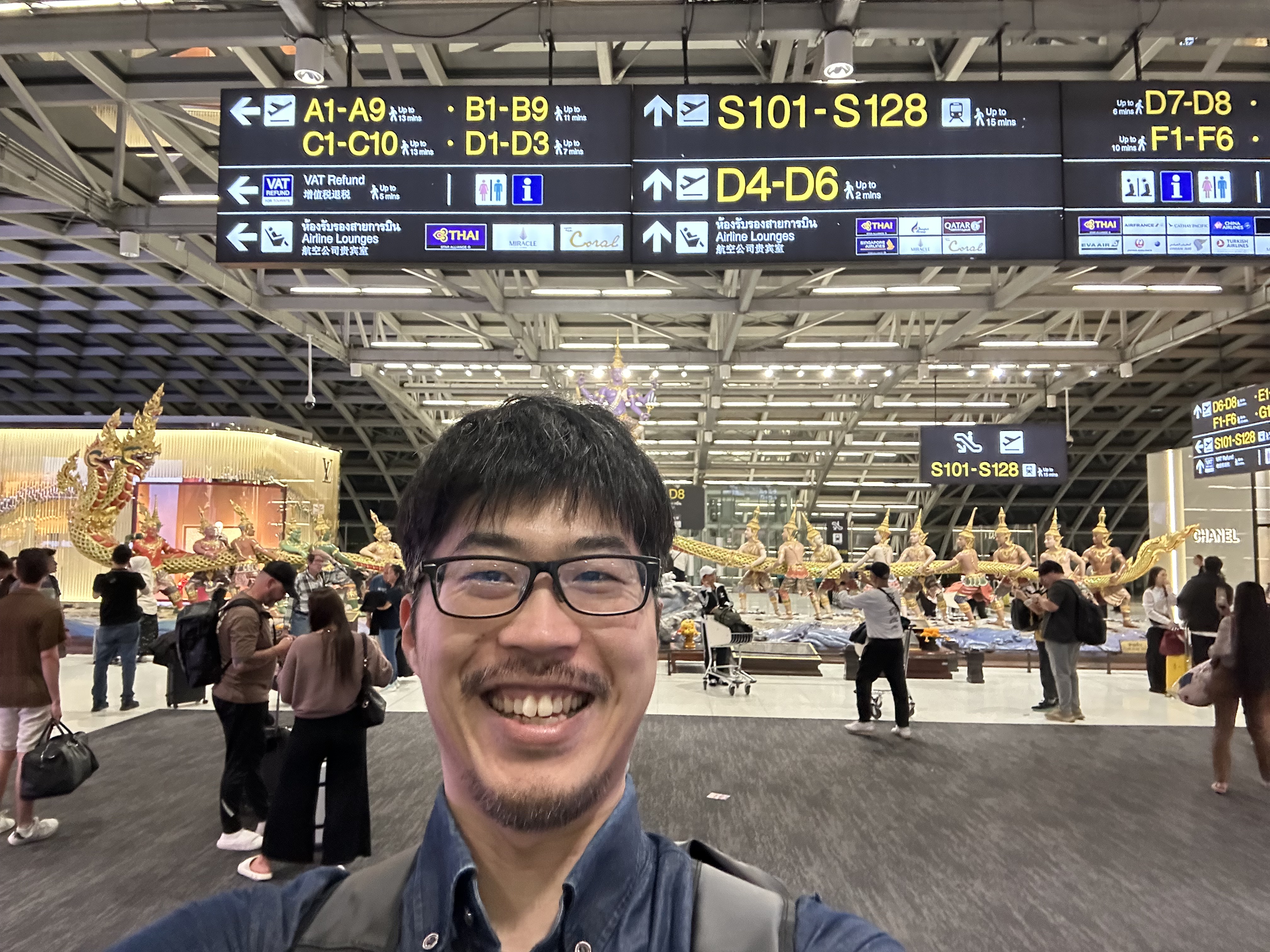 My selfie at the Suvarnabhumi Airport.