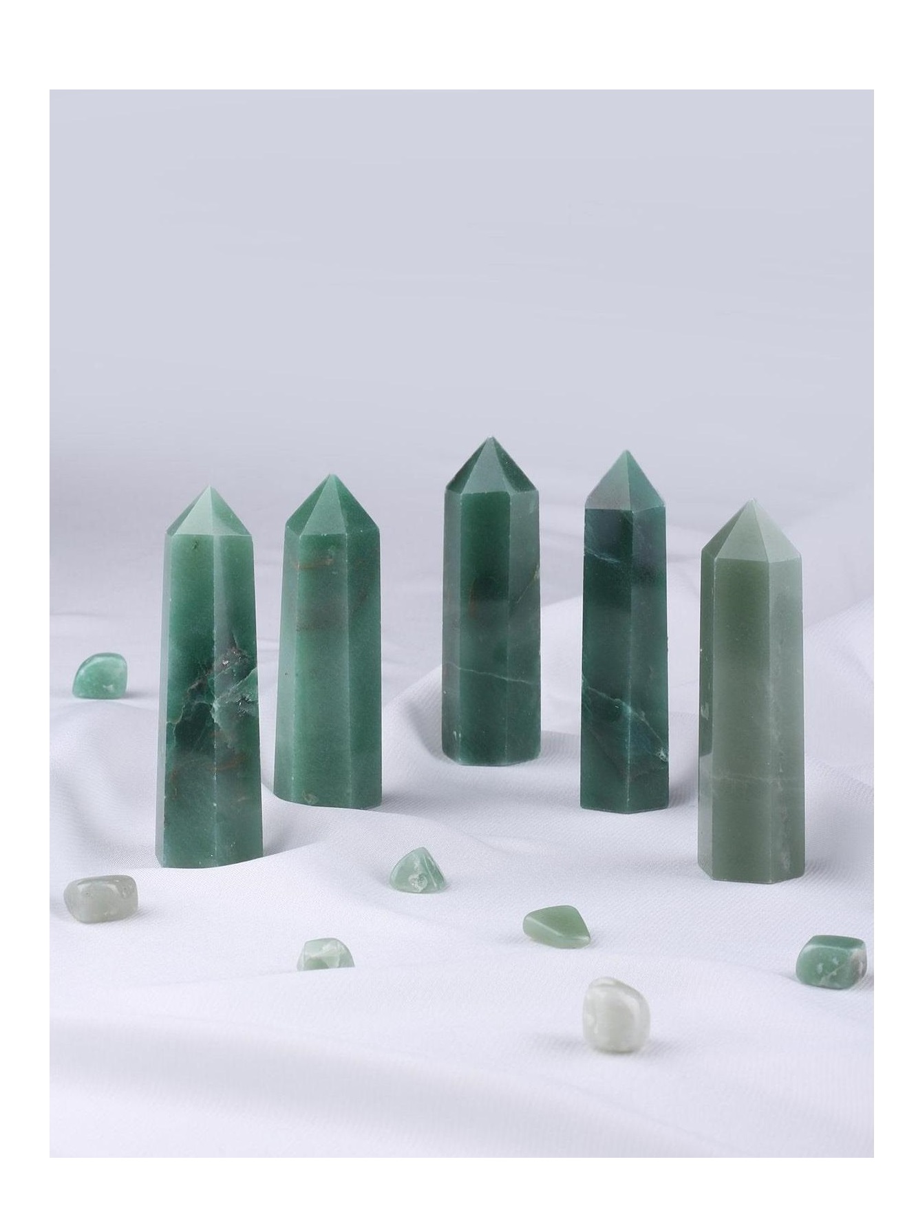 💚🔺 ANKARA Doğaltaş Aventurin Doğaltaş Piramit Kesim | 9×2,5 cm | 90 gr 🛍️👌 💚 🔮 🟢 🤝 🛒 ​

Şans, bolluk ve huzurun sembolü! 💚
Piramit formu sayesinde enerjiyi odaklayan Aventurin Doğaltaş Piramit, yaşam alanınıza denge ve pozitif titreşim katar. Stoklarımızda farklı ölçülerde piramit mevcut binlerce çeşit, devamlılık garanti kalite sizlere sunuluyor.

Ürün Teknik Bilgisi: 💚 🔮 🟢 🎁
🔸 Kesim Şekli: Piramit (obelisk, kazık)
🔸 Ölçü: 9×2,5 cm
🔸 Ağırlık: 90 gr
🔸 Taş Türü: Aventurin

Faydaları: 💚 🔮 🟢 🎁
💚 Şans & Bolluk: Bereket enerjisi yayar
🧘 Kalp Çakrası: Huzur ve sevgi duygularını artırır
✨ Stres Azaltıcı: Kaygıyı hafifletir, motivasyonu destekler
💎 Enerji Dengeleme: Kendine güven ve canlılık sağlar

🏠 Kullanım Alanları: 💚 🔮 🟢 🛍️
🧘 Meditasyon ve enerji çalışmaları
🏡 Ev & ofis dekorasyonu
🎁 Spiritüel hediye alternatifi
🔮 Çakra dengeleme ve şifa terapileri