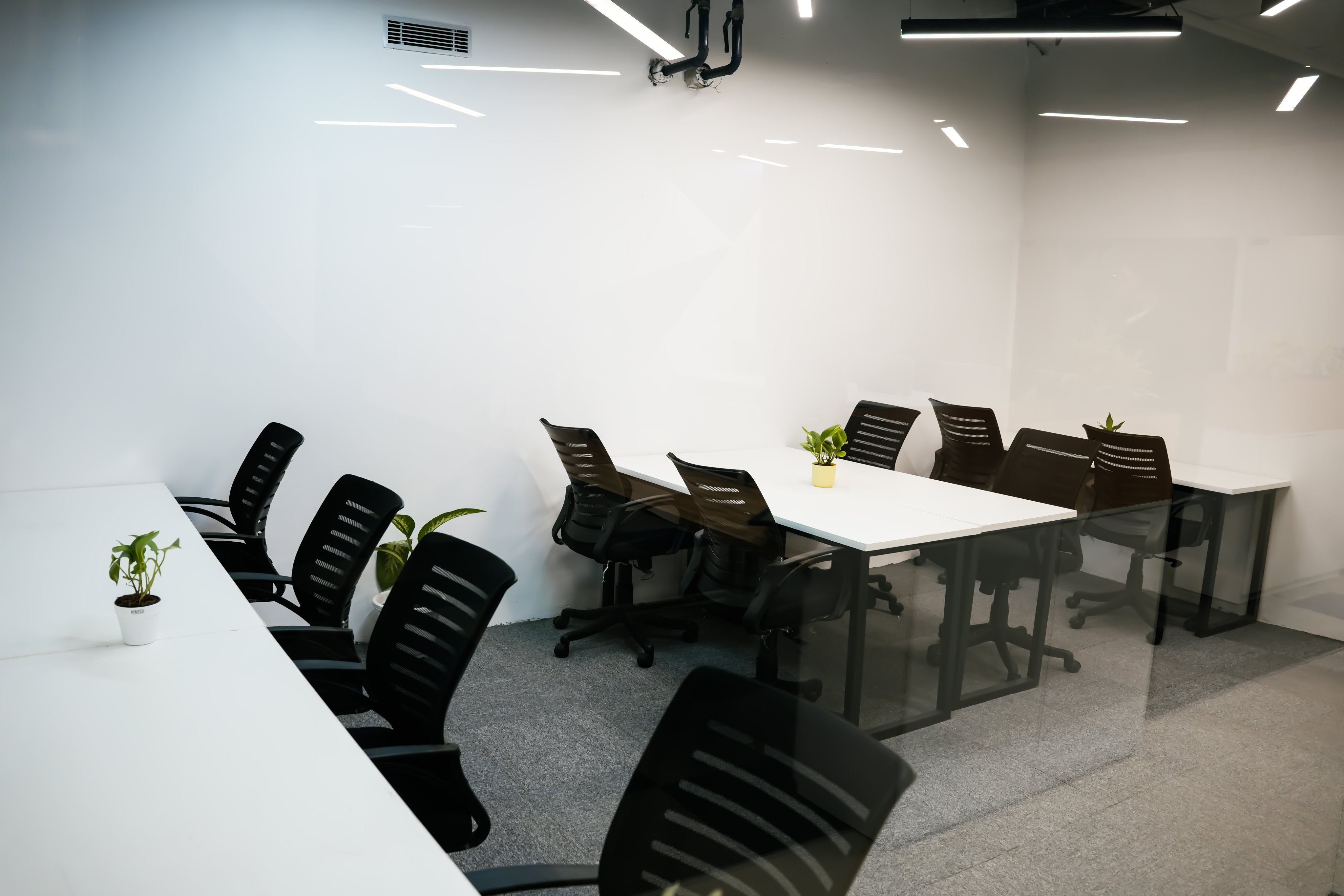 The demand for Shared Office Spaces in Gurgaon has increased significantly in recent years. Gurgaon has evolved into one of India’s most prominent corporate hubs, attracting startups, freelancers, IT companies, and multinational corporations. With the shift towards hybrid work culture and flexible work environments, many businesses are now moving away from traditional offices and choosing coworking spaces that offer convenience, flexibility, and professional infrastructure.
Shared office spaces allow businesses to operate in a fully equipped environment without worrying about long-term leases, expensive interiors, or maintenance costs. This flexibility makes coworking spaces an ideal choice for startups and growing companies that want to scale quickly while keeping operational costs under control.
Among the many coworking providers in the city, Beyond Just Work offers a modern and well-designed workspace that focuses on productivity, collaboration, and comfort.