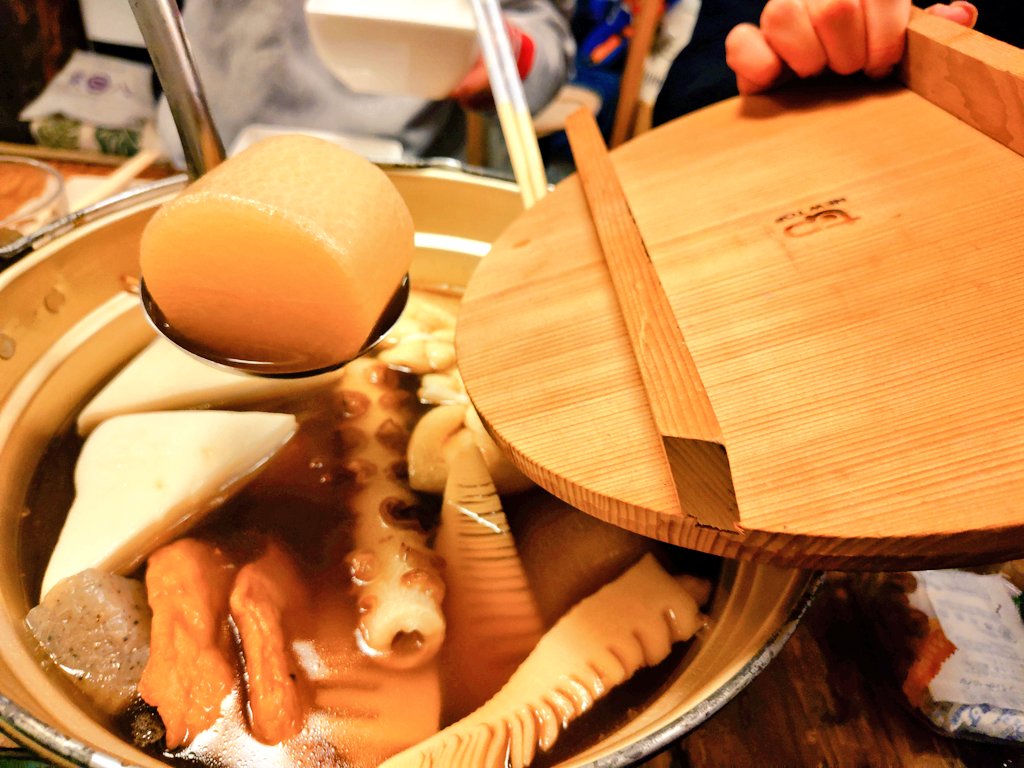 蓋付きのお鍋がポイント😍
店員さんも最初は
😳😳←こんな感じの反応してけど
助かります〜😆って言っていたww