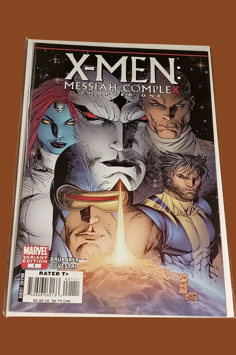 Variant cover of X-Men: Messiah Complex Chapter One #1 showing close-up portraits of several X-Men arranged around a bright central flare.