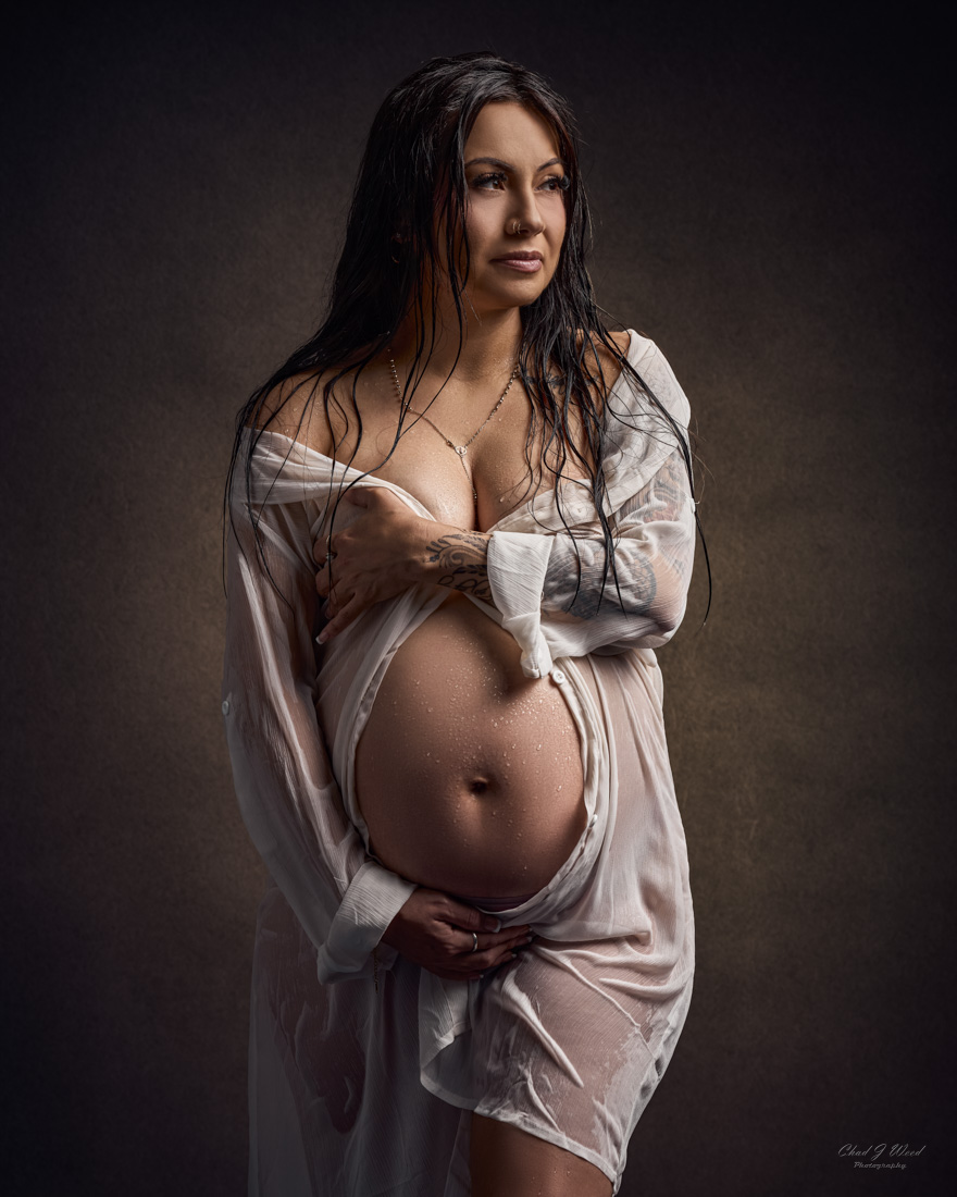 Phoenix Maternity Photographer: Artistic wet maternity shoot in our Mesa maternity studio.