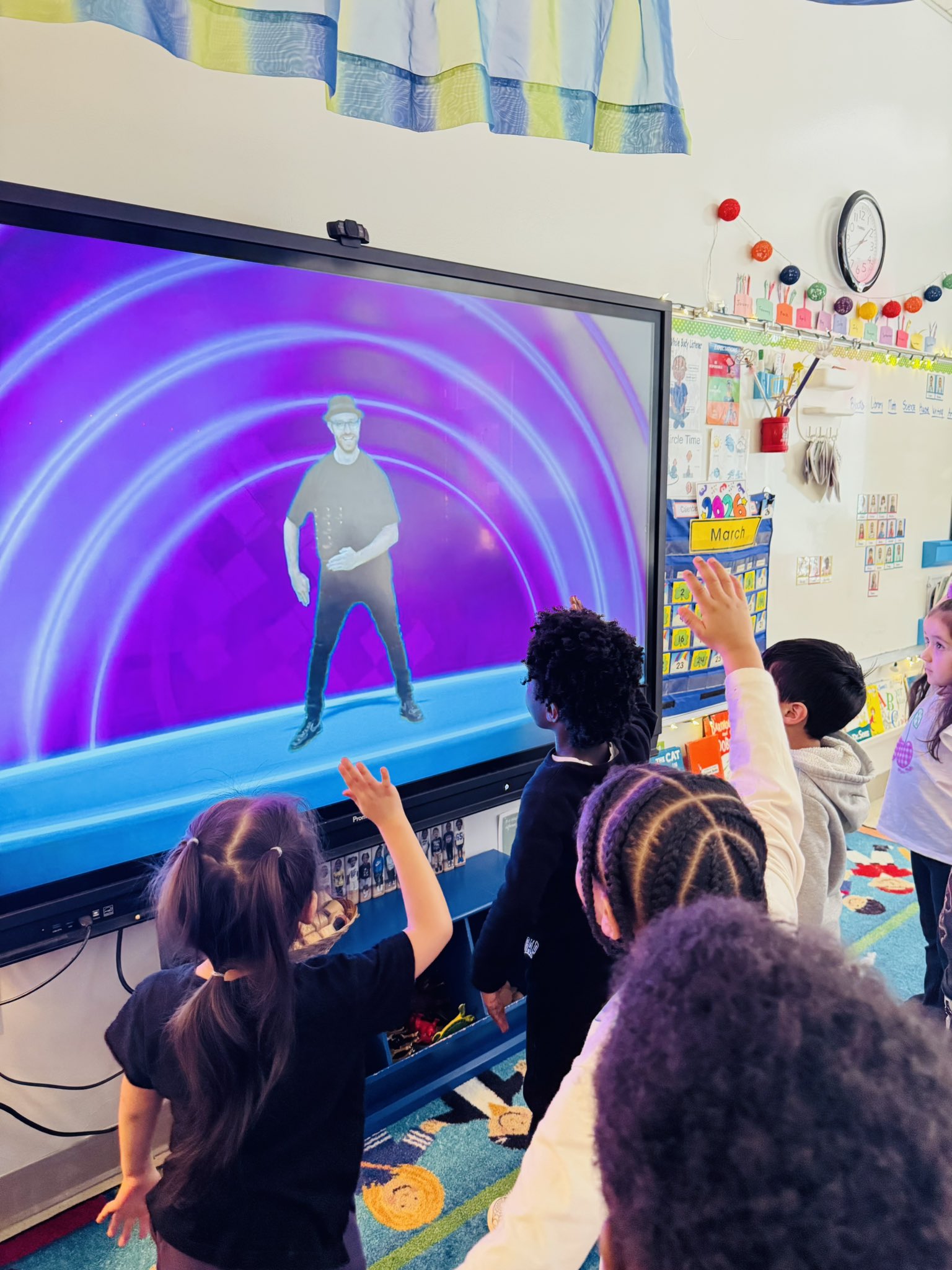 💛 “Pre‑K dance break before we send these tiny superstars home!”