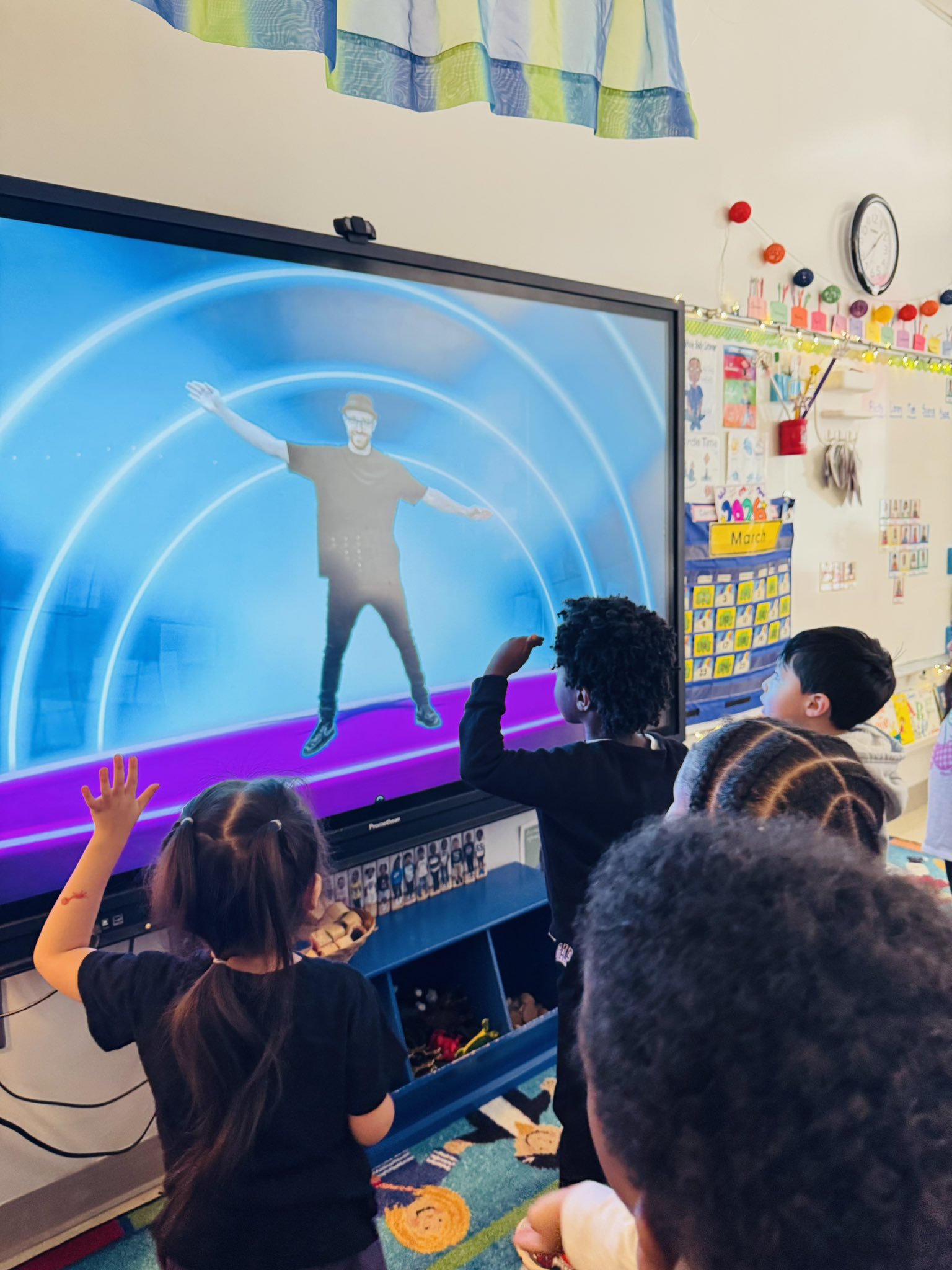 💛 “Pre‑K dance break before we send these tiny superstars home!”