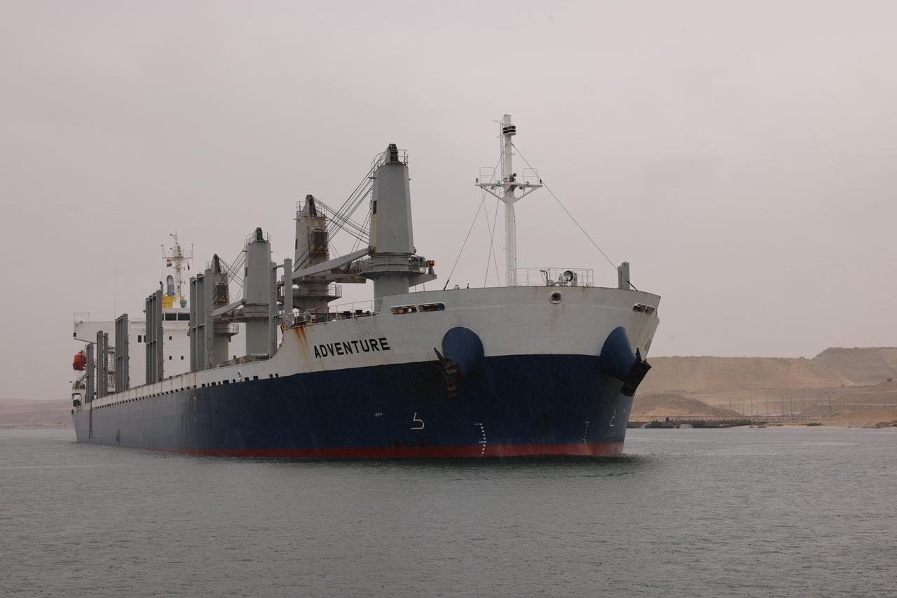 Suez canal 