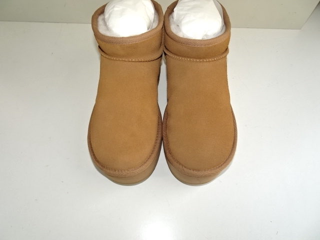 ugg厚底ブーツのシミ処理クリーニング後