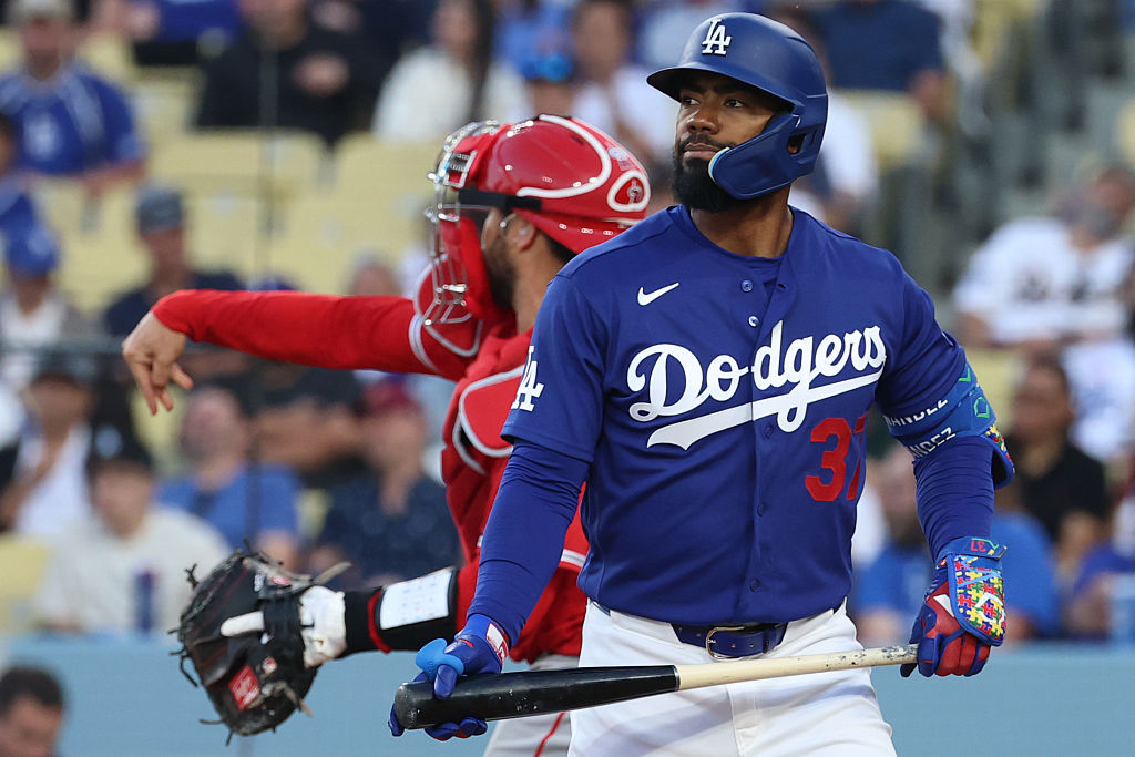 MLB Opening Day scores : Mariners face Guardians after Dodgers win, Paul Skenes falters vs. Mets

Get More News : https://chty.ink/xETGQ

The first game of the 2026 MLB season was in the books Wednesday, as the New York Yankees trounced the San Francisco Giants 7-0 on Opening Night — no thanks to reigning AL MVP Aaron Judge, who was the only Yankee to finish the game without a hit. Judge went 0-for-5 with four strikeouts to open the year. Unfortunately for Judge, his lack of production was historic, making him the first reigning MVP to ever earn a golden sombrero in a season opener.

We’ve got 11 more games on tap Thursday, and the night ends with back-to-back appearances by the defending champions and a team that came within a game of last year’s World Series. The Los Angeles Dodgers host the Arizona Diamondbacks with Yoshinobu Yamamoto on the mound before the Seattle Mariners close out the evening against the Cleveland Guardians.

diamondbacks vs dodgers

dodgers game today

dodger g