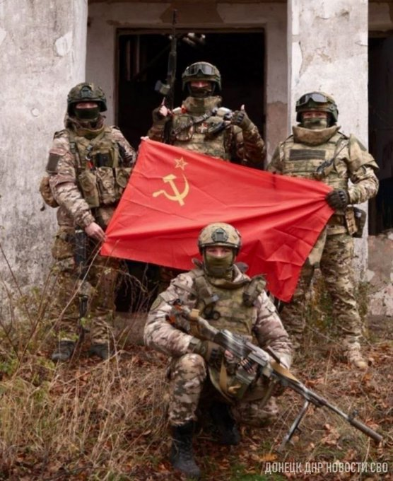 Gloriosa Bandera de la URSS. Con esta bandera Russia derrotó al nazismo y a Hitler!
@XPRF_RU