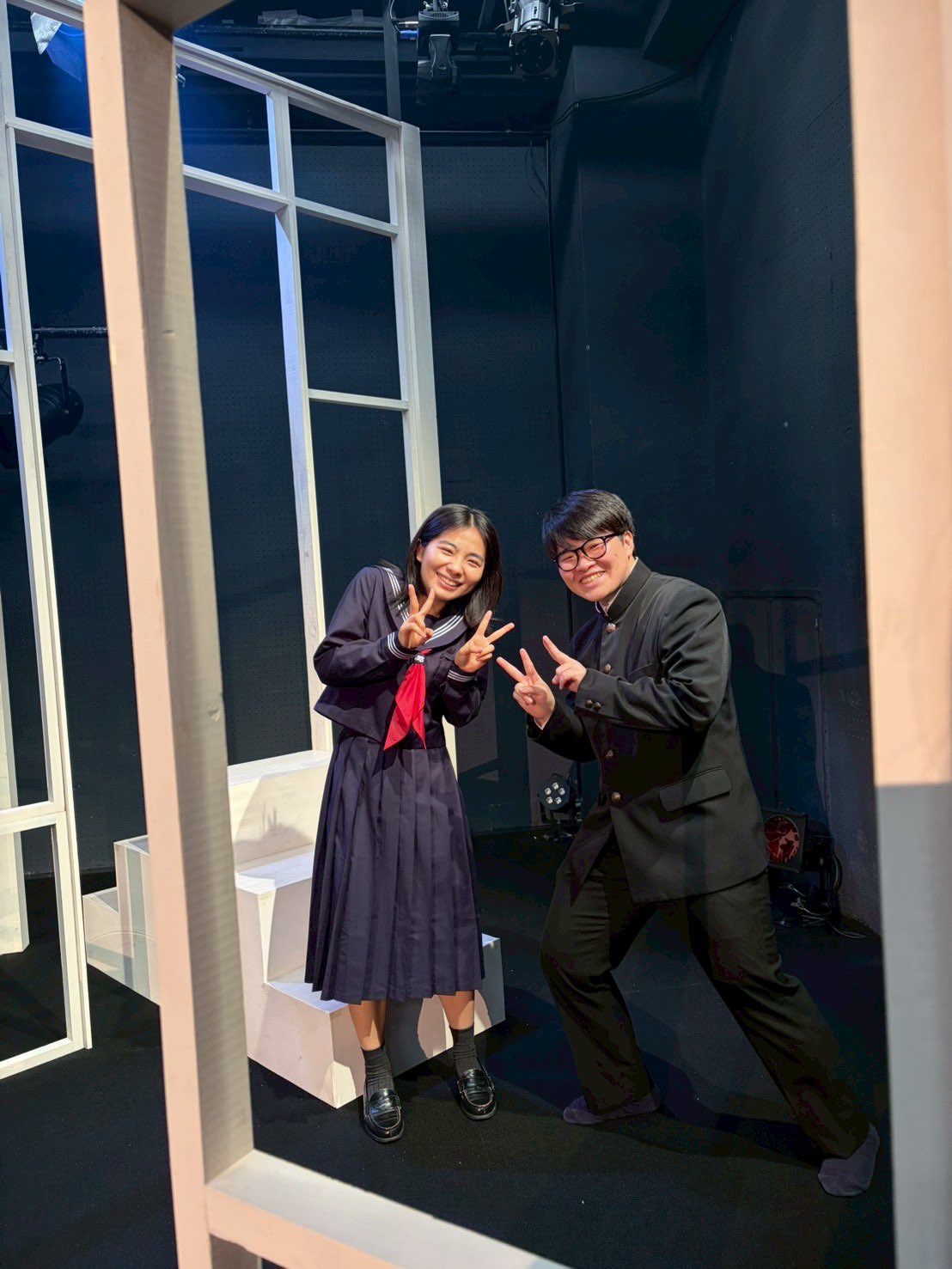 左から
アヤネ役南山莉來さん
シンヤ役廣瀬智晴
ピース