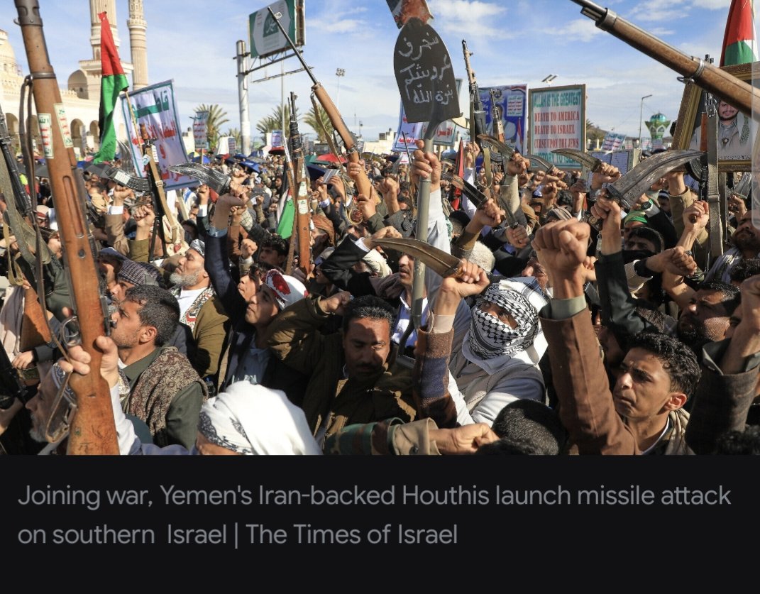 —"Missile trails cutting the night over Tel Aviv, pure war fireworks.