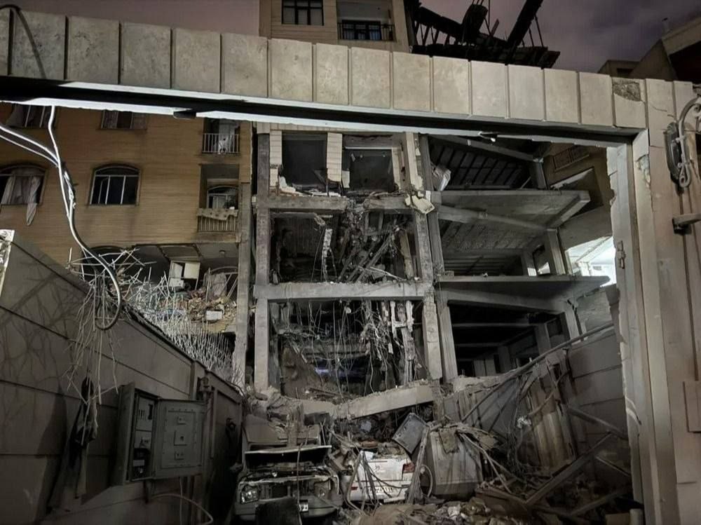 Haus in Teheran, das gezielt mit einer Drohne oder Rakete angegriffen wurde