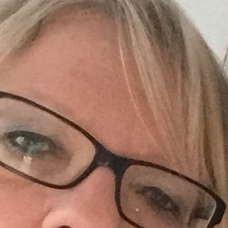 Nele Read 😻 🌍 🎶