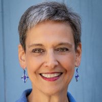 Holly Kurzman #VoteBlue 🌊🌊🌊🌻💙💛