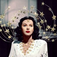 The Lunatic Fringe 🧶💚🤍💜